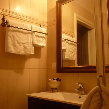 מלון Korina Gallery