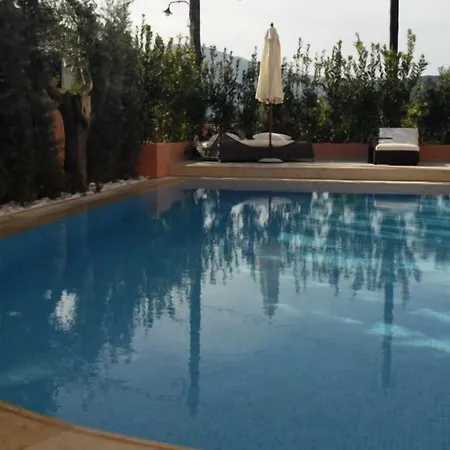 מלון Korina Gallery