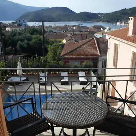 Korina Gallery מלון 4*