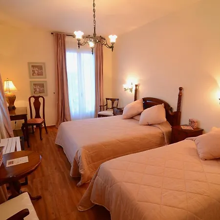 Korina Gallery מלון 4*