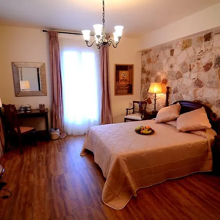 Korina Gallery מלון ואטי