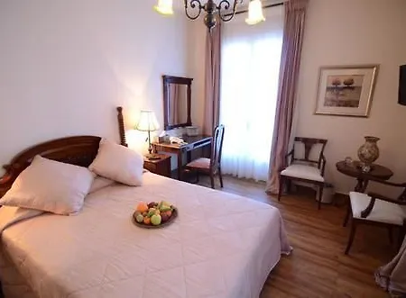 מלון Korina Gallery 4*