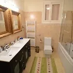 科里纳画廊酒店 酒店