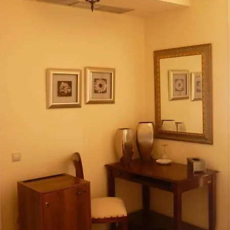 Korina Gallery ホテル 4*