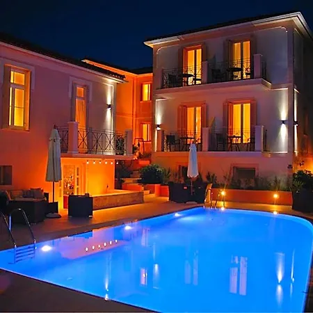 Korina Gallery מלון 4*
