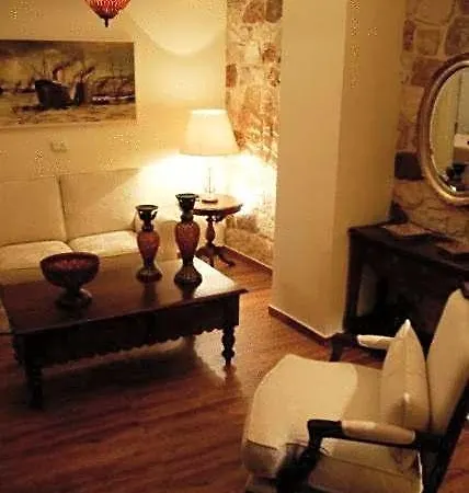 Korina Gallery מלון ואטי