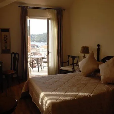 Hotel Korina Gallery 4*