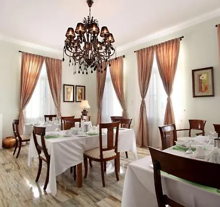 Korina Gallery 4*