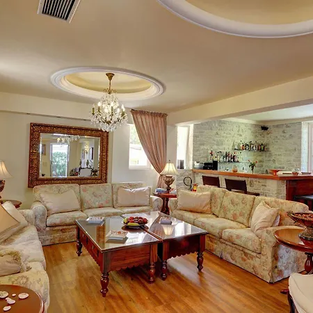 Korina Gallery Hotel 4*